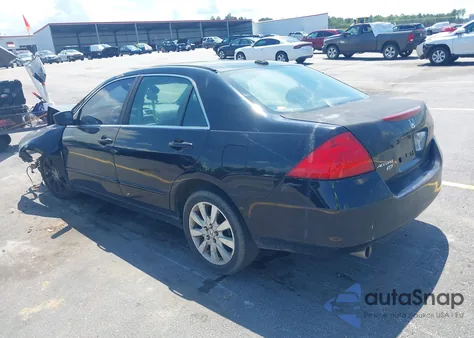 2007 Honda Accord 3.0 Ex z USA, uszkodzony, nr VIN 1HGCM66527A090135